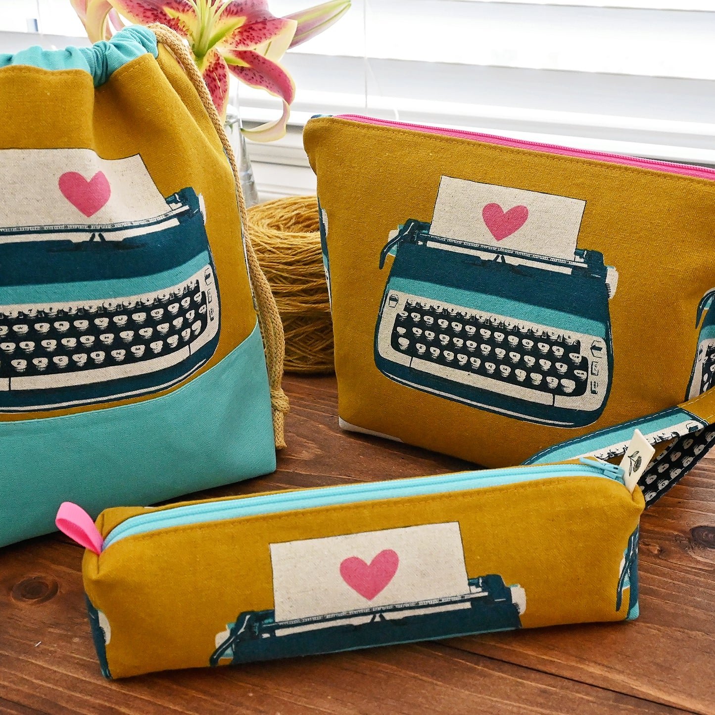 Love Notes Accessory Pouch