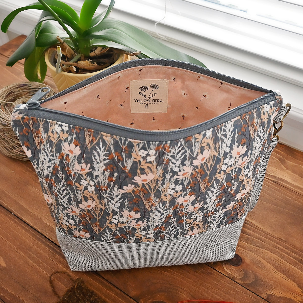 Weekend Wildflowers Zippered Project Bag in Grey