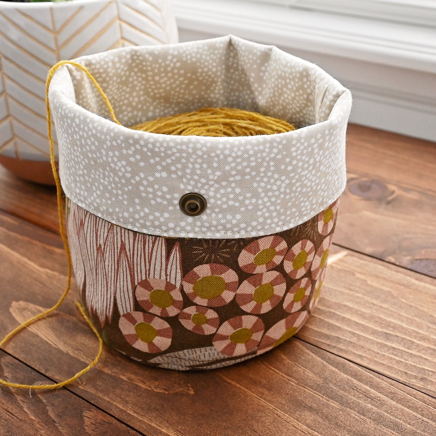 Bloom Yarn Cozy - Medium