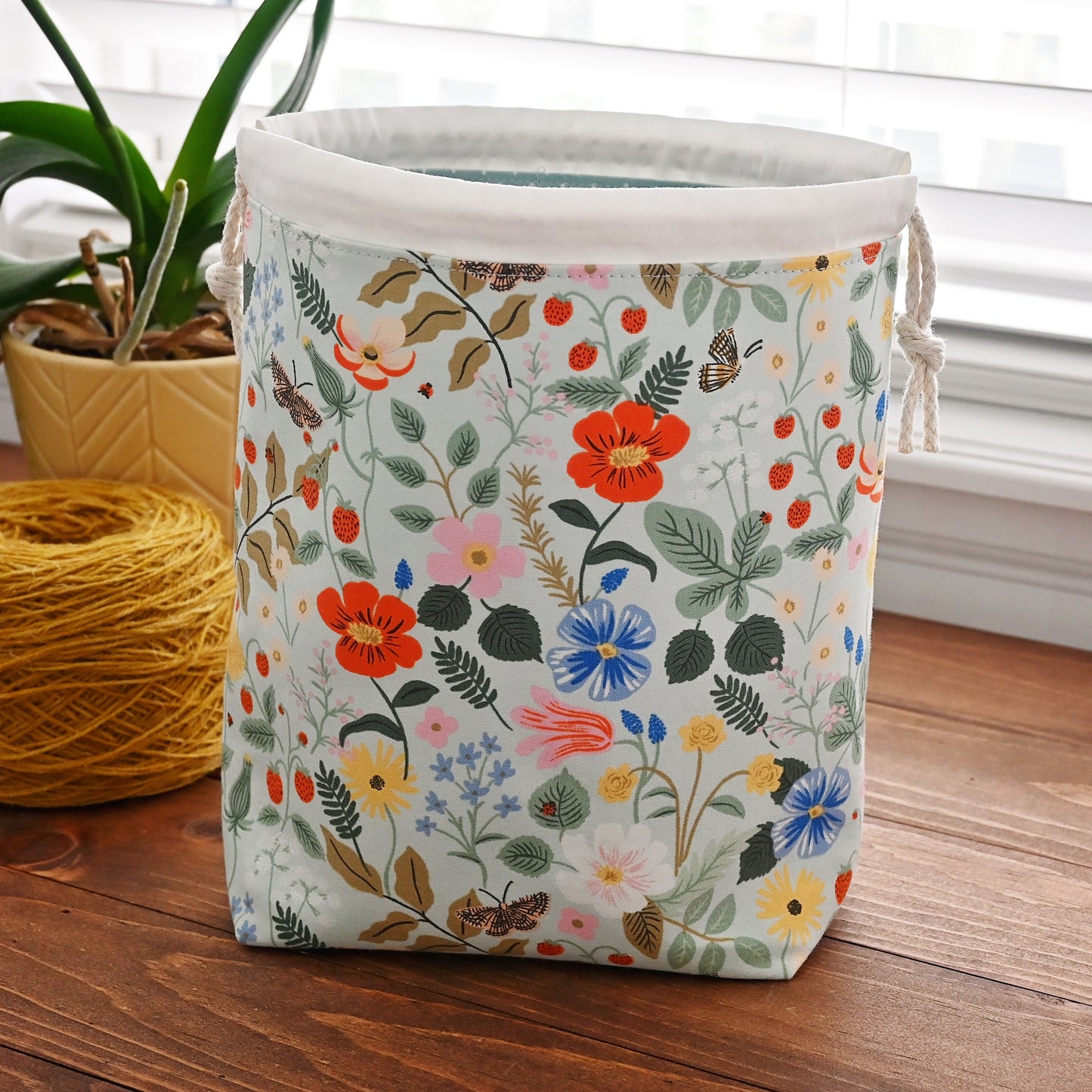 Drawstring Project Bag with Pockets