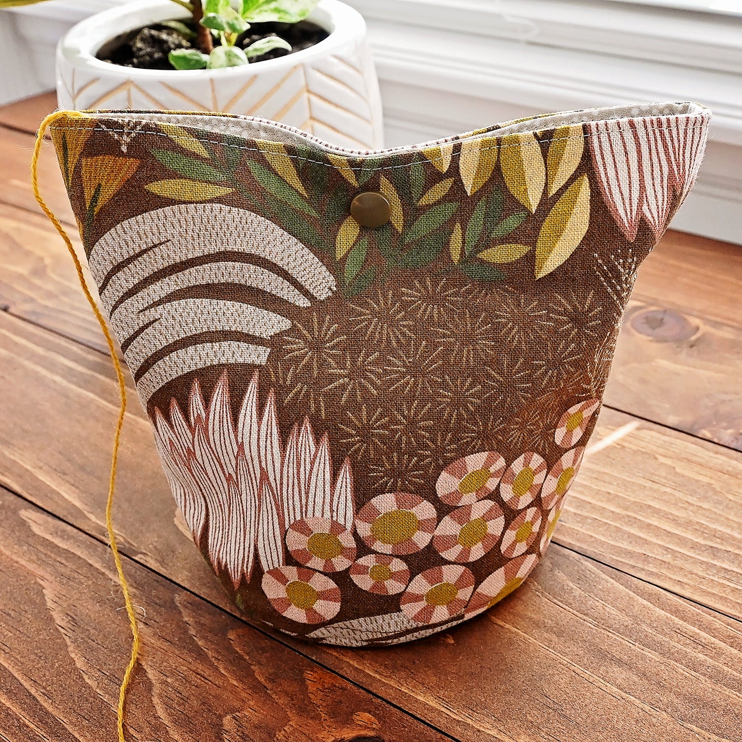 Bloom Yarn Cozy - Medium