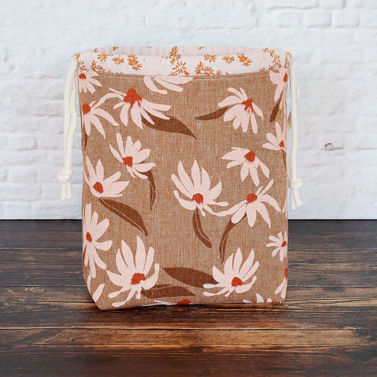 Linen knitting bag with daisies made from Kaufman linen.  Made in Canada by Yellow Petal Handmade.